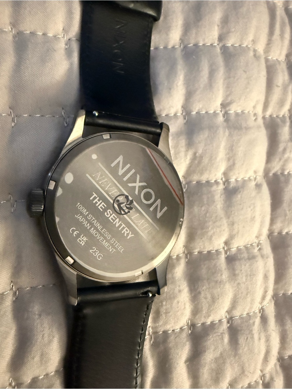 Nixon sentry Silver Case White Dial Black Leather Strap Men's Watch - Picture 3 of 6